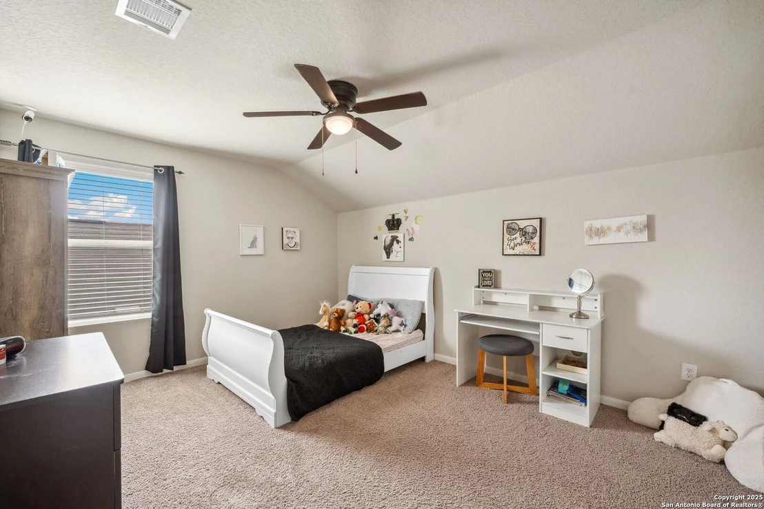 Photo of 11903 PEWEE