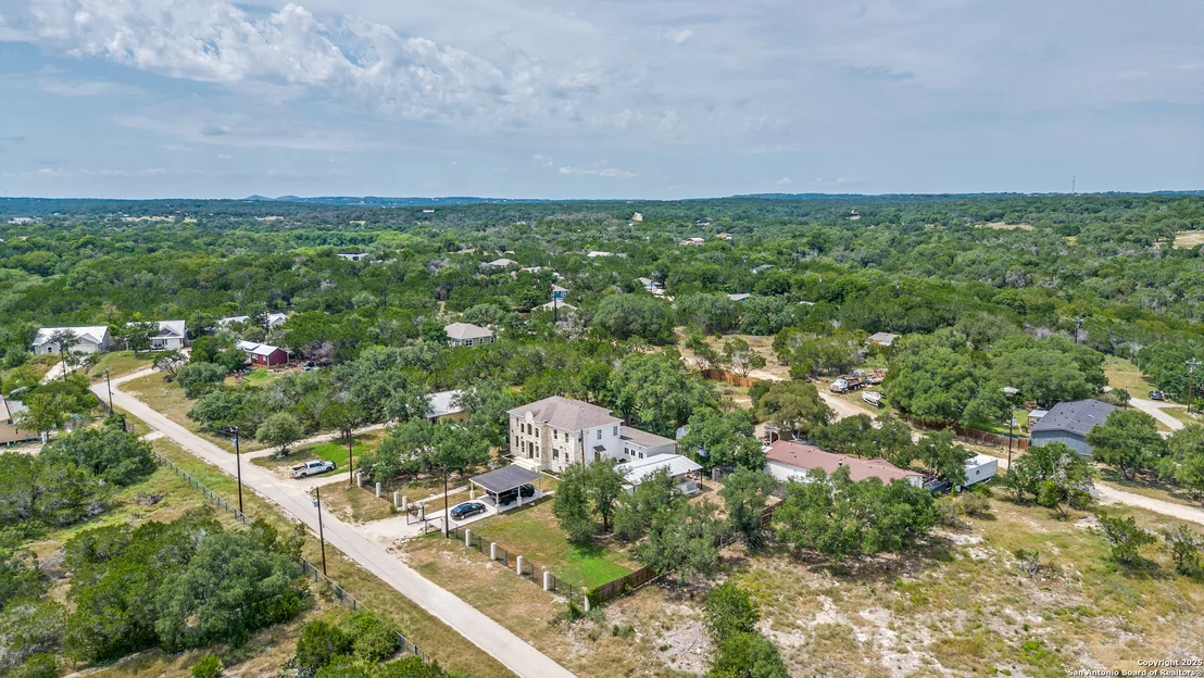 Photo of 1071 Hidden Valley