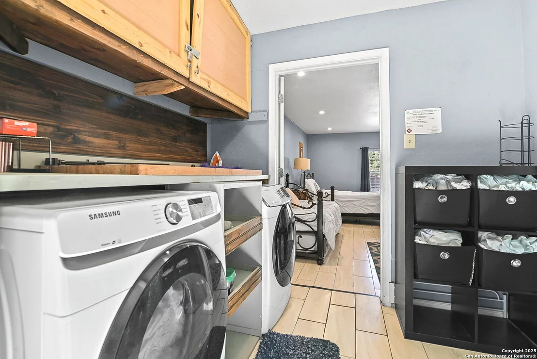 Photo of 10110 Cedarvale