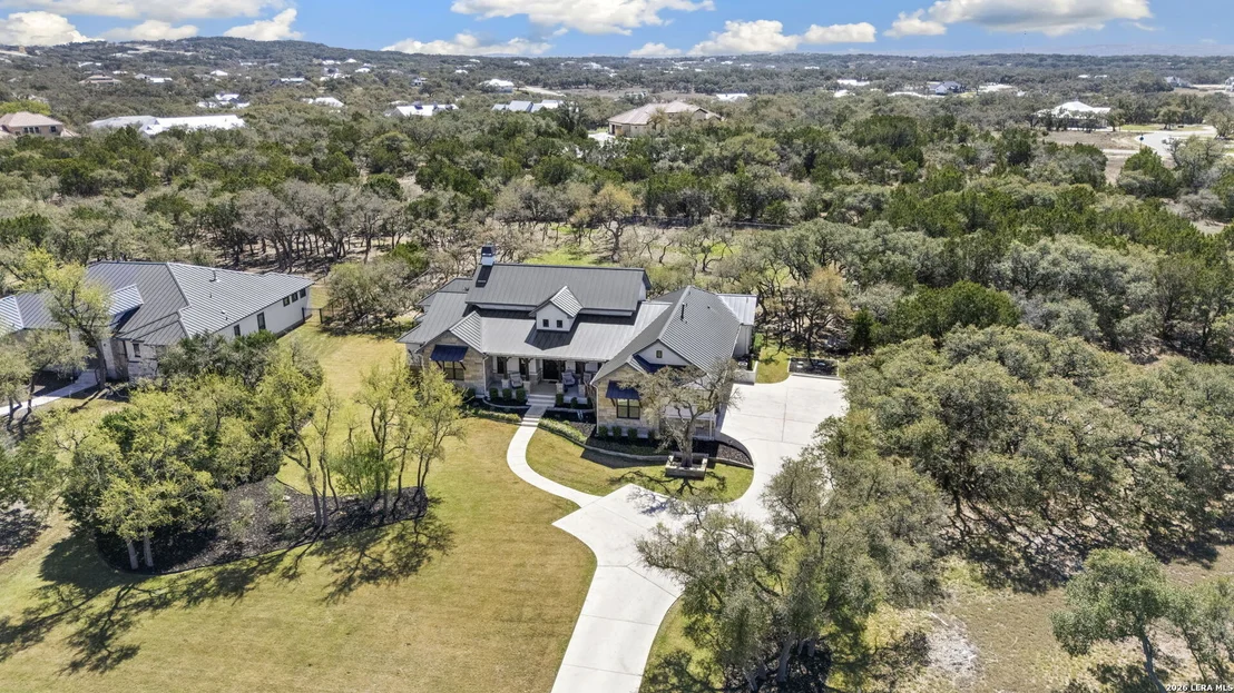 Photo of 979 Belle Oaks