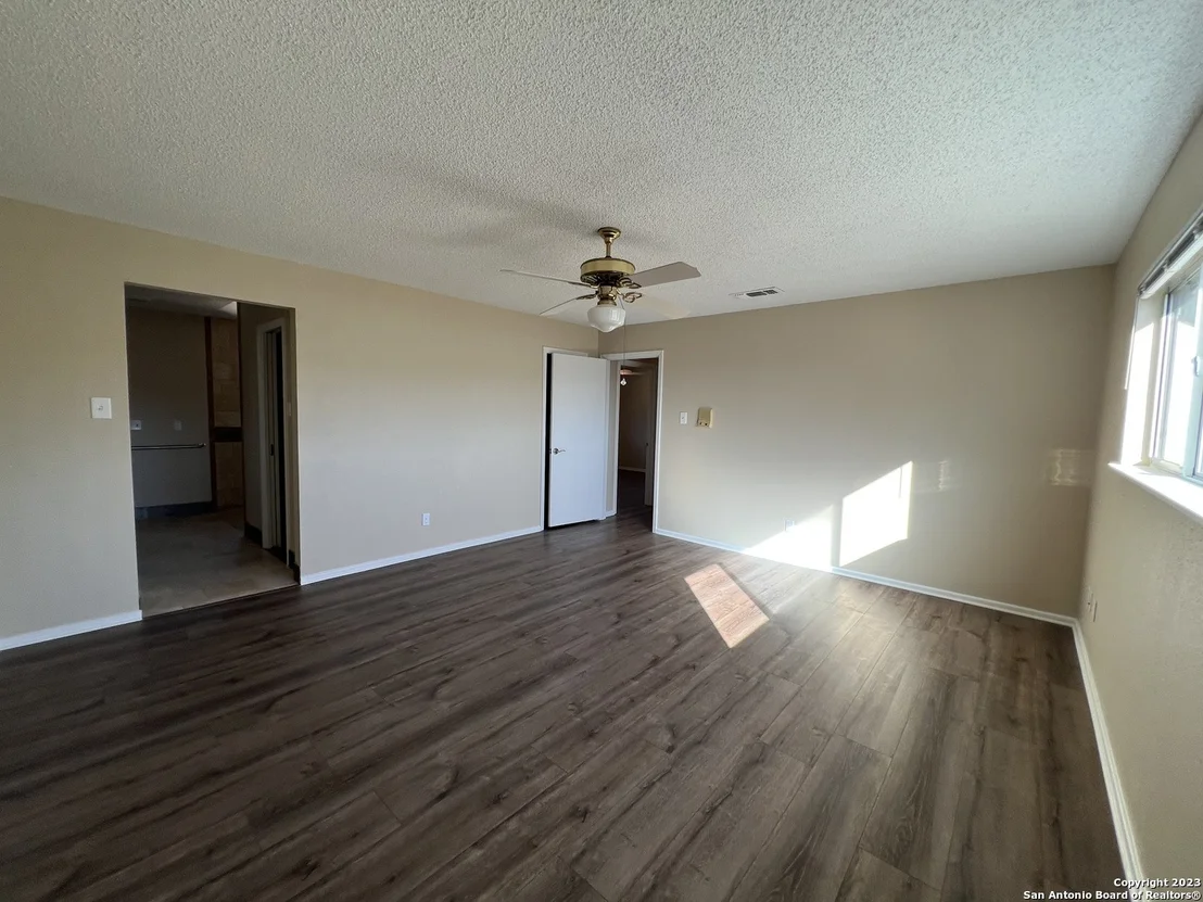 Photo of 119 CEDAR TREE LN