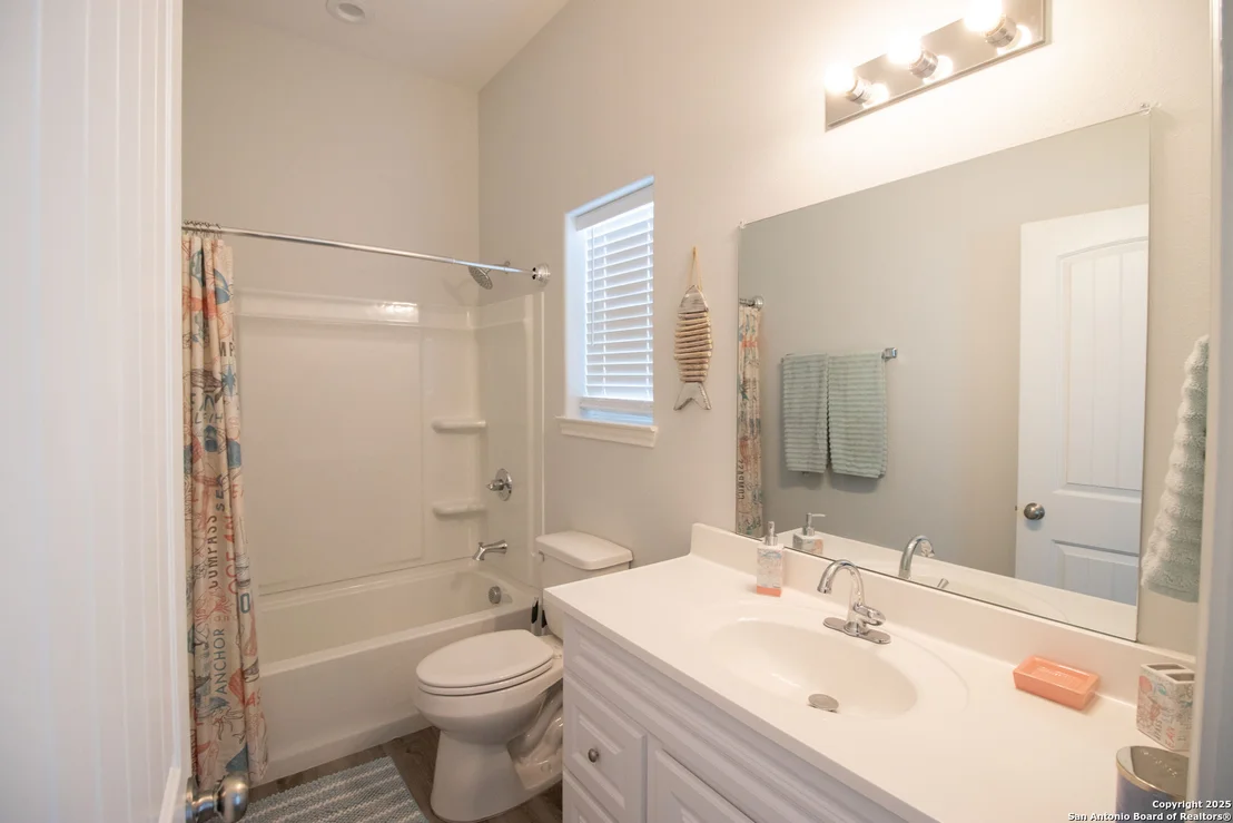 Photo of 207 Paradise Dr
