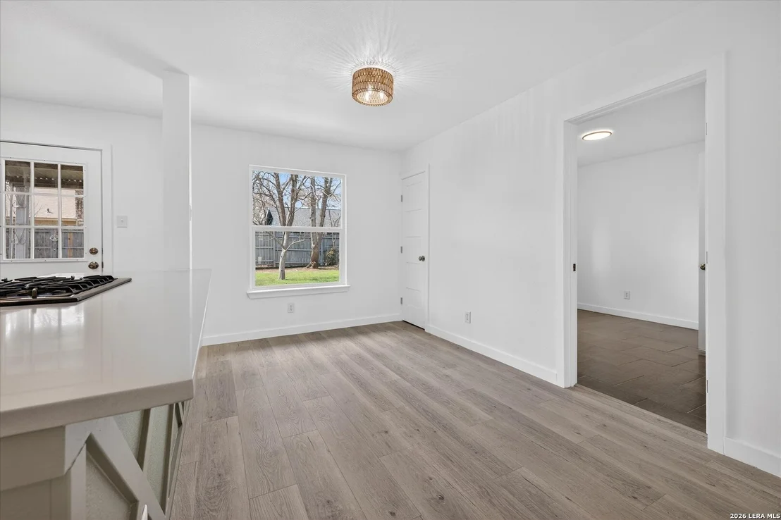 Photo of 6218 Hillston