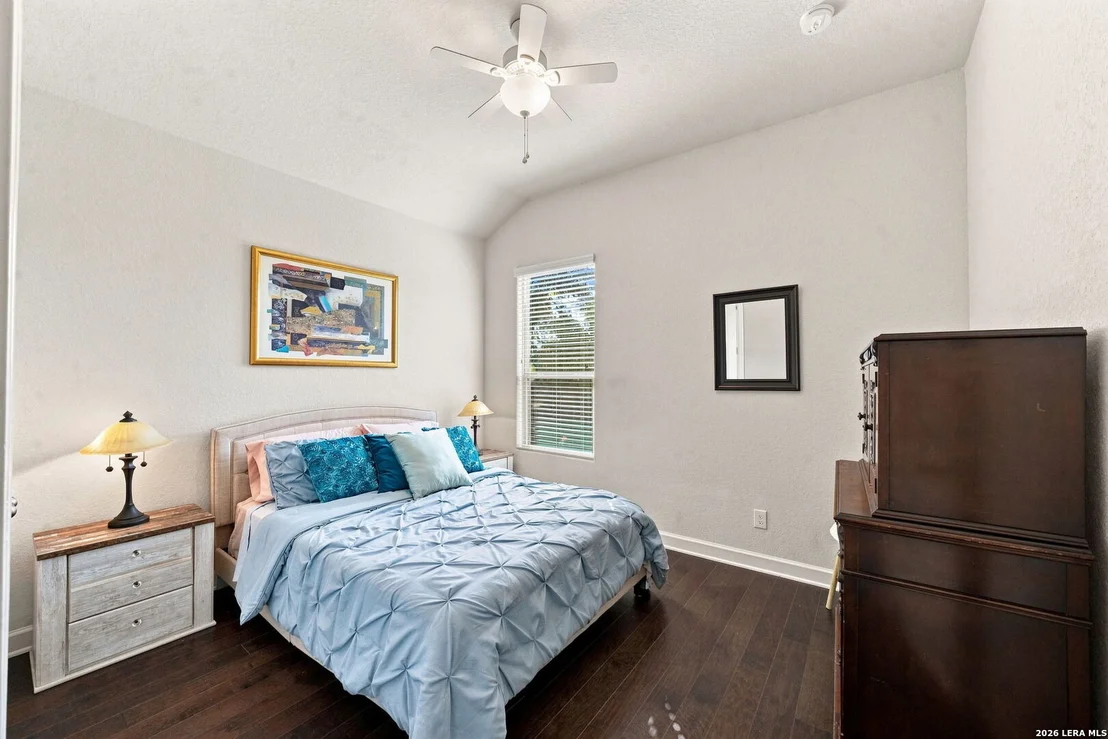 Photo of 980 Water Oak