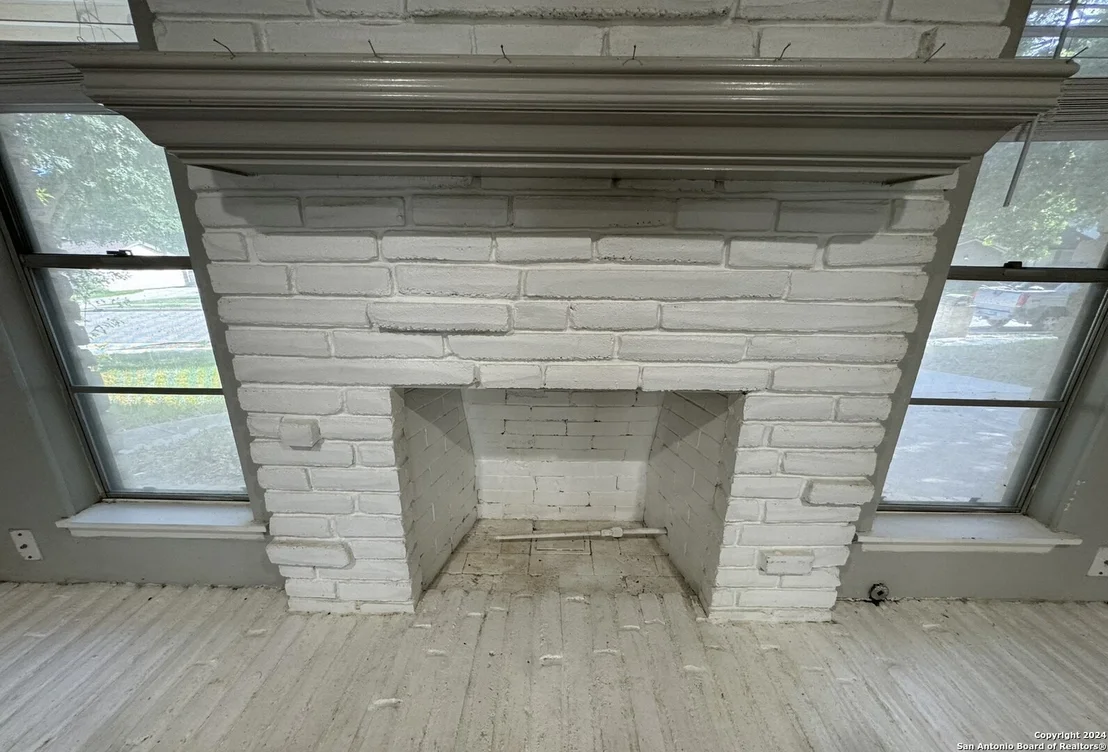 Photo of 327 MADRID DR