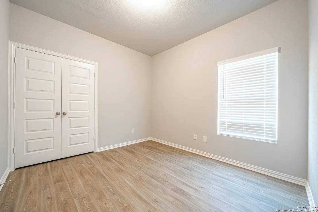 Photo of 5431 Devils Gate