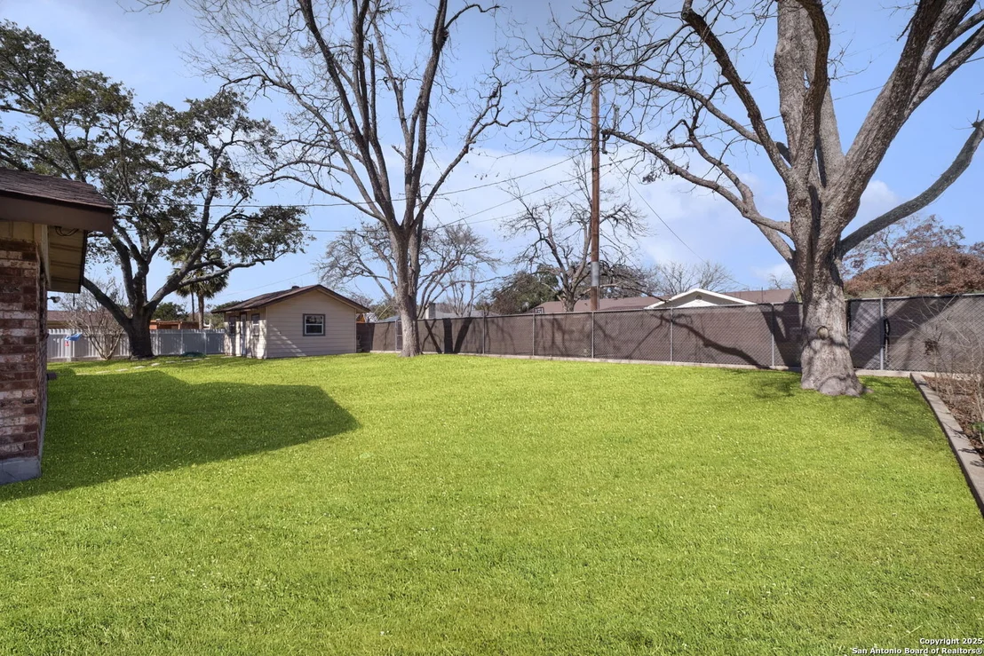 Photo of 669 WEATHERLY DR