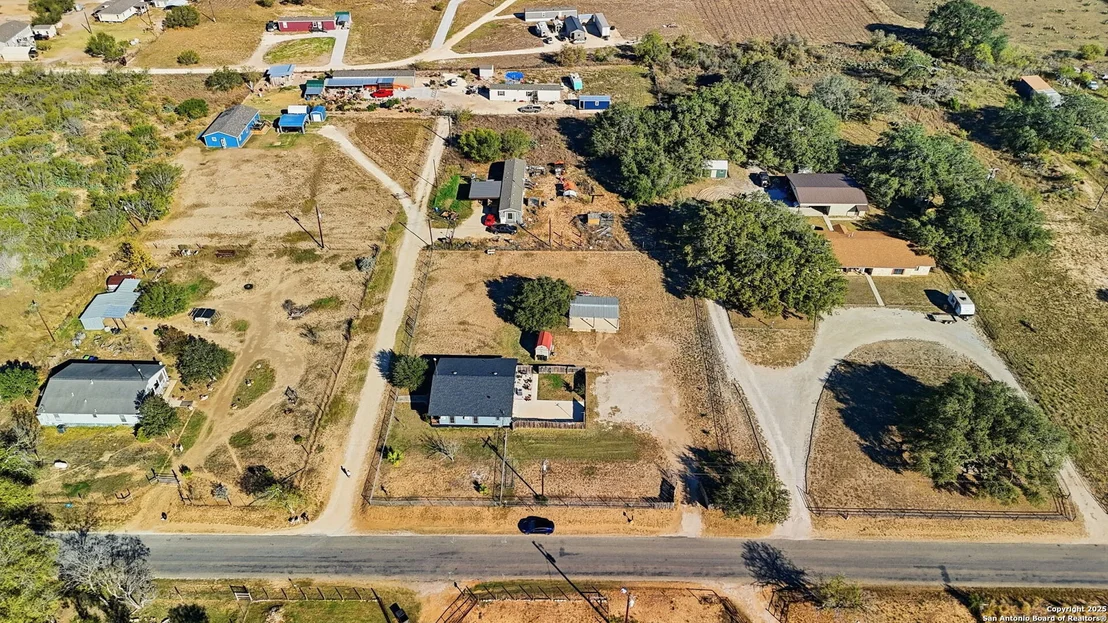 Photo of 1037 county road 7711