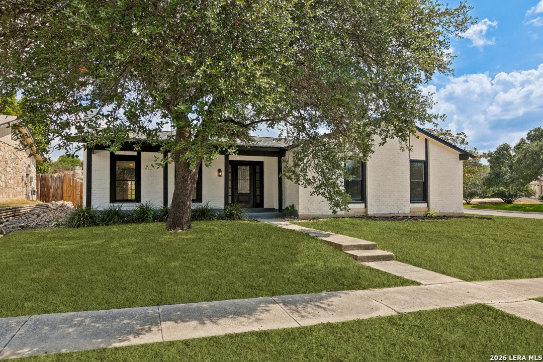 Photo of 13702 PEBBLE WALK