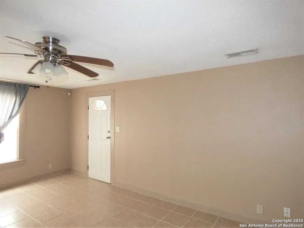 Photo of 158 Bronco Lane