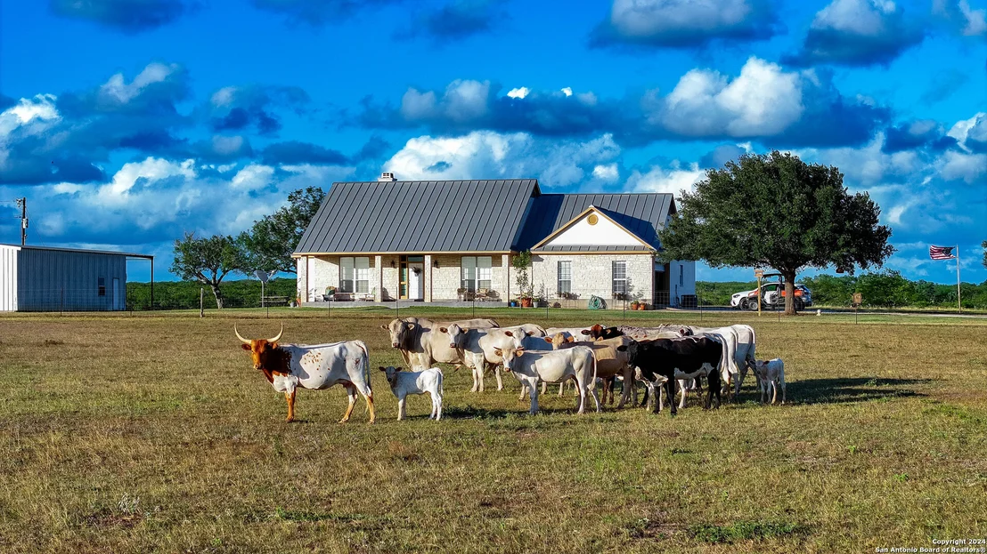 Photo of 6402 County Road 345
