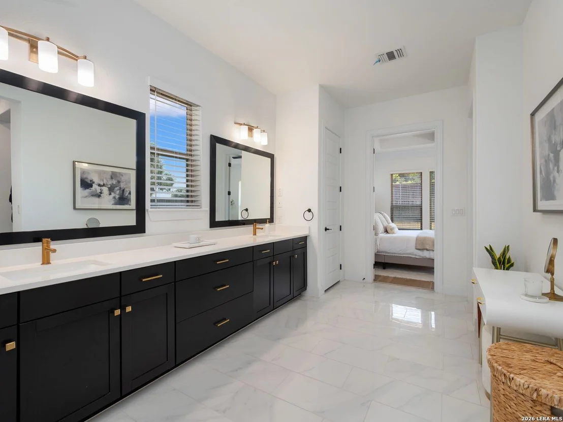 Photo of 3914 Balentine