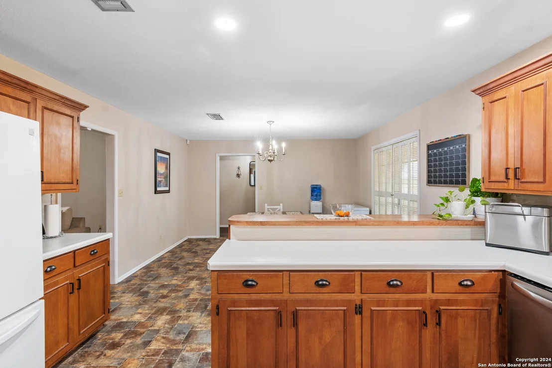 Photo of 5 DONNA DR