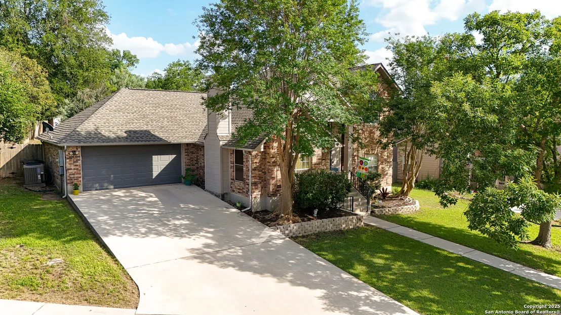 Photo of 640 Riverside