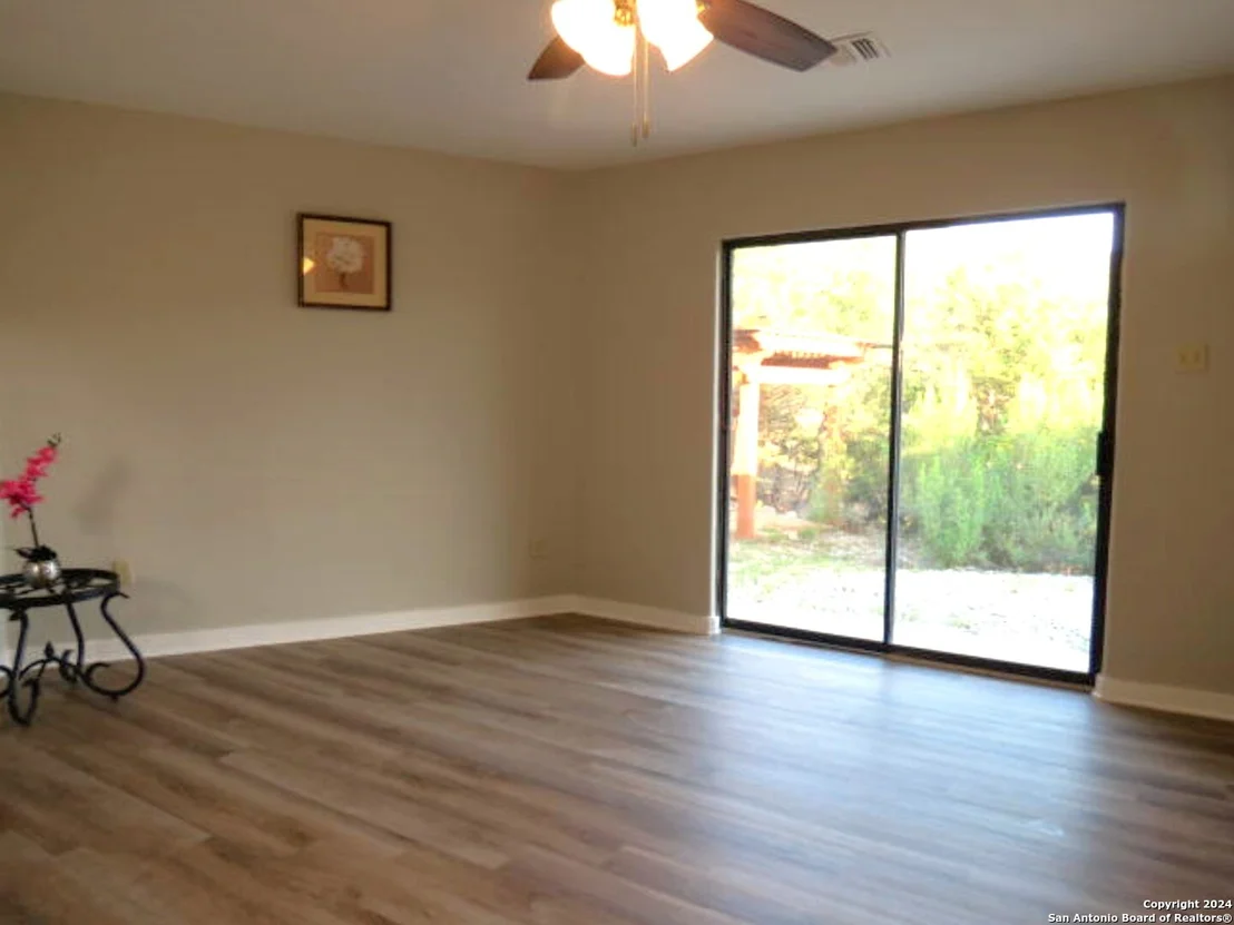 Photo of 1523 SPRING RD