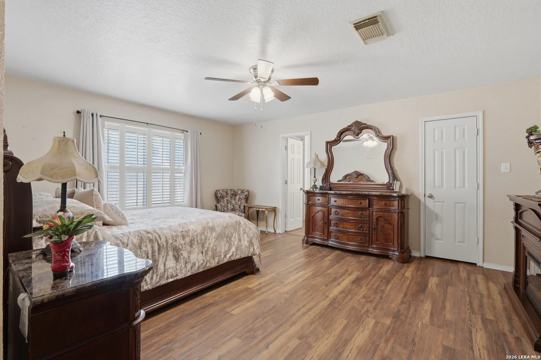 Photo of 121 Springtree Pkwy