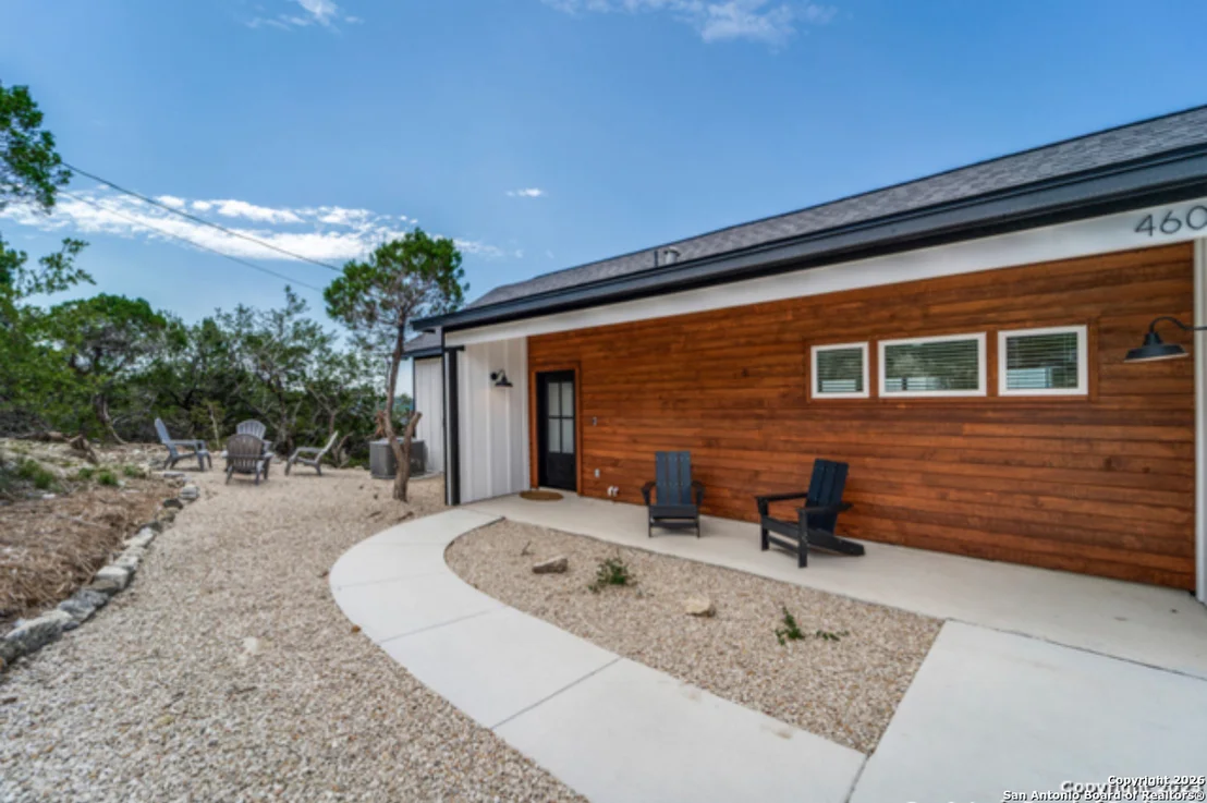 Photo of 460 Stenen Dr.