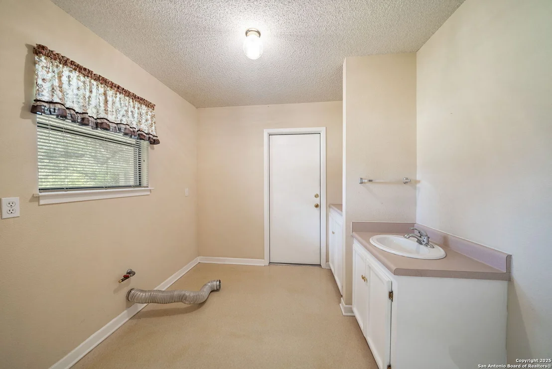 Photo of 4511 Empress Woods
