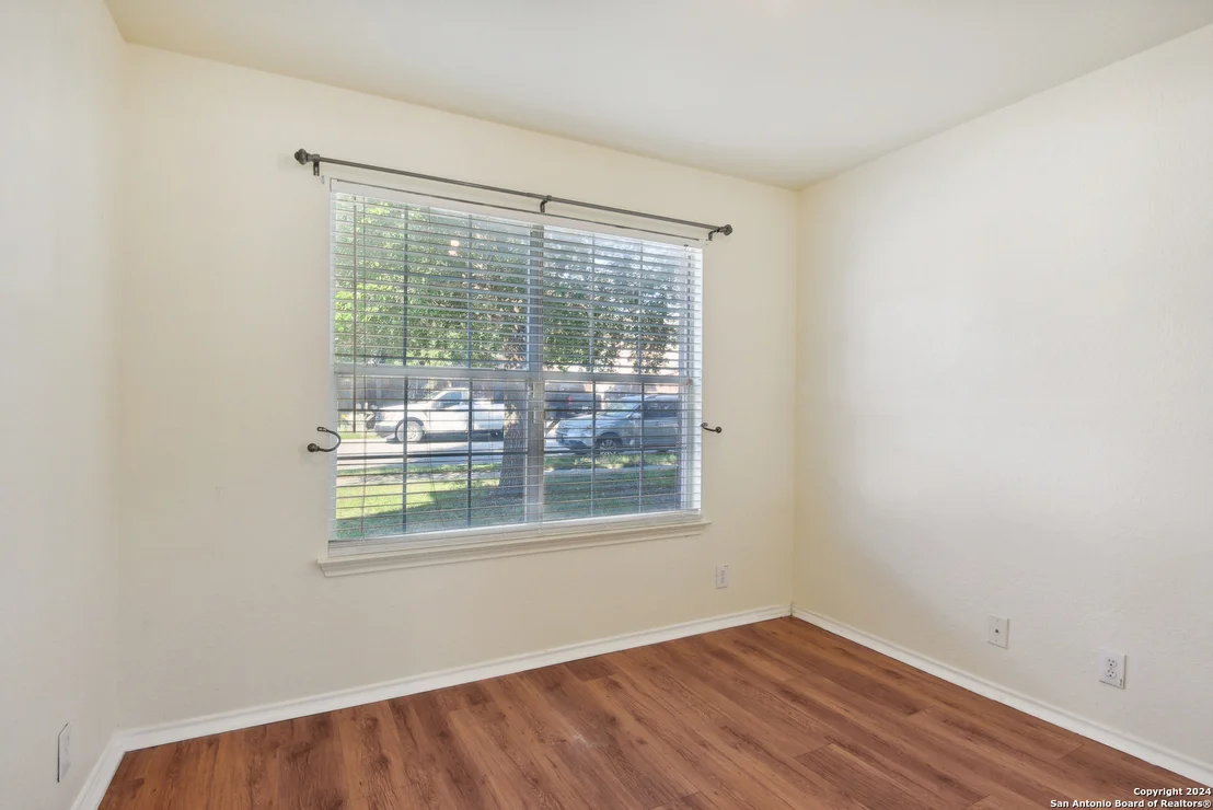 Photo of 684 CHEROKEE BLVD