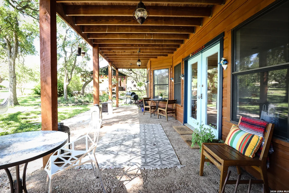 Photo of 810 Oakwood