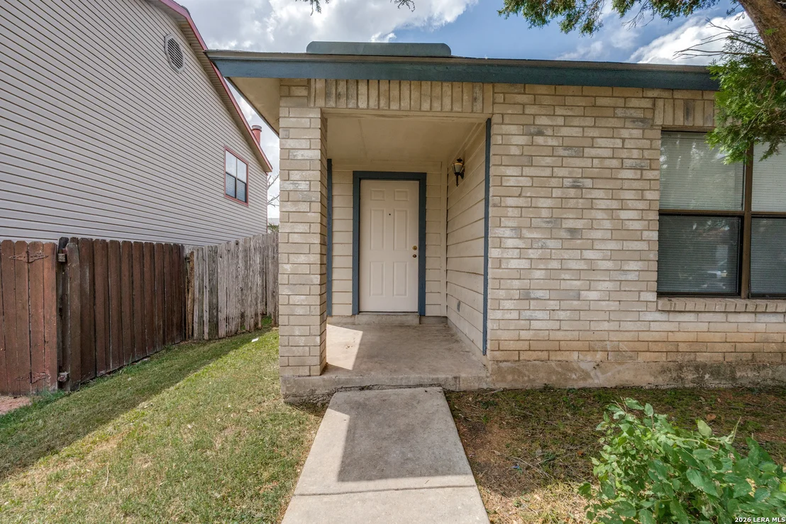 Photo of 8058 CHESTNUT BARR DR