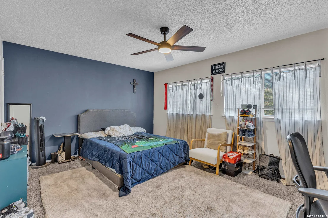 Photo of 8218 Laurel Bnd