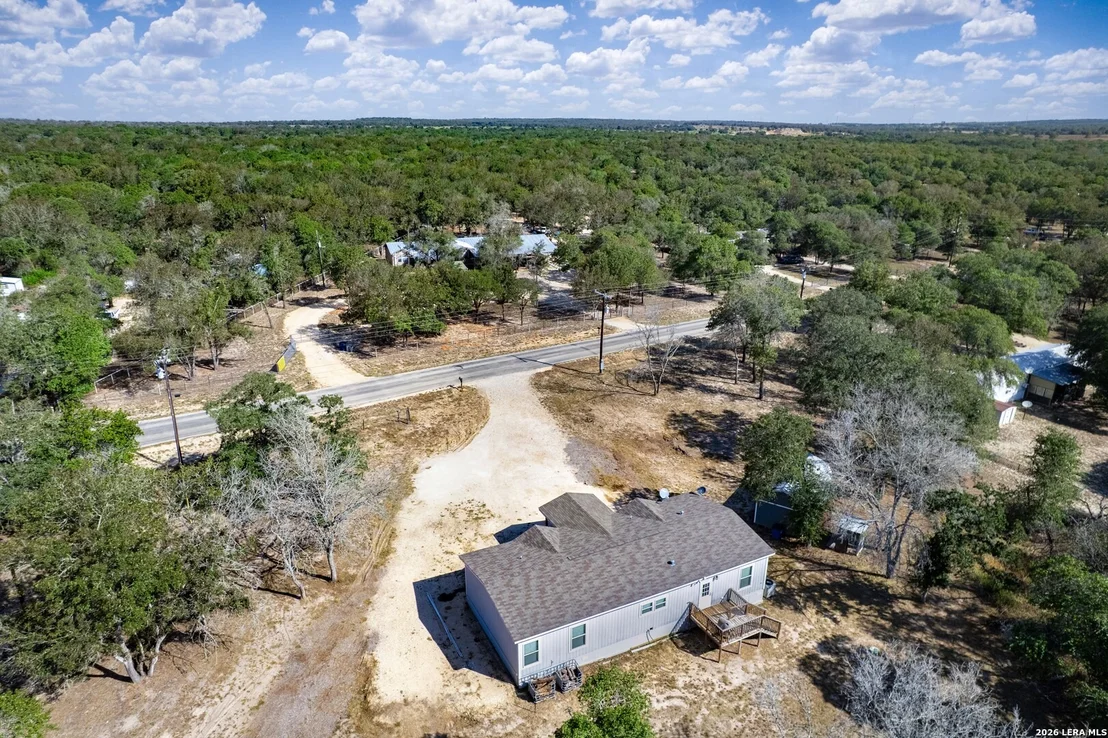Photo of 209 Sandy Oaks Dr