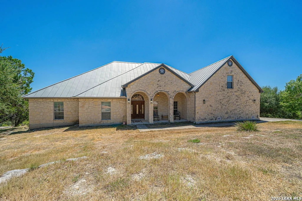 Photo of 3024 Fallbrook Manor