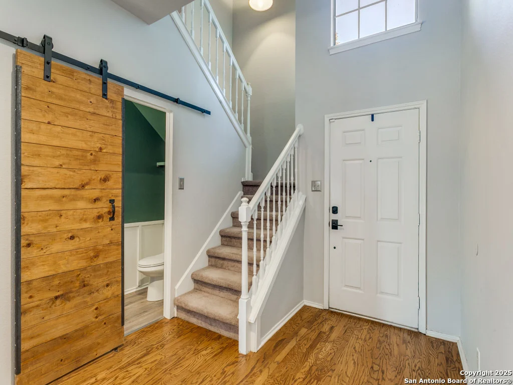 Photo of 9526 Cloverdale