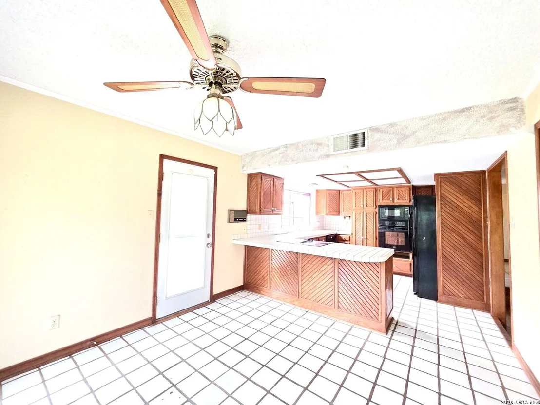 Photo of 6218 Pine Needles Ln.
