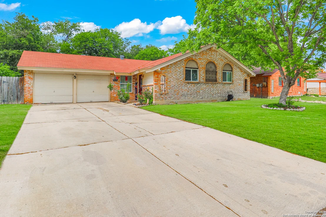 Photo of 7501 leafy hollow