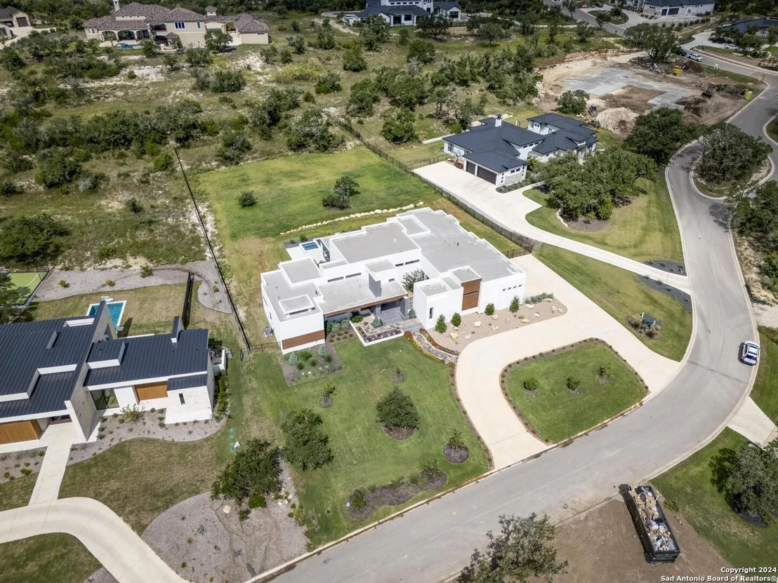 Photo of 25907 Morhiss Pt