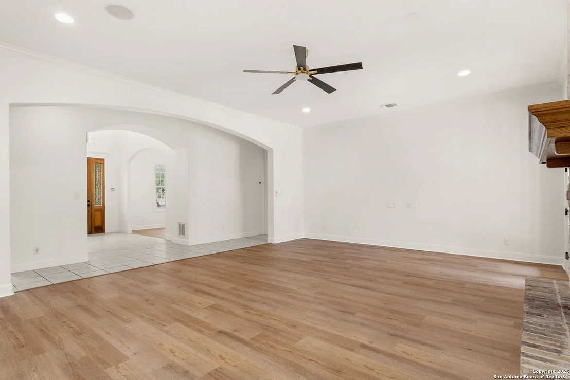 Photo of 25960 Bent Bluff