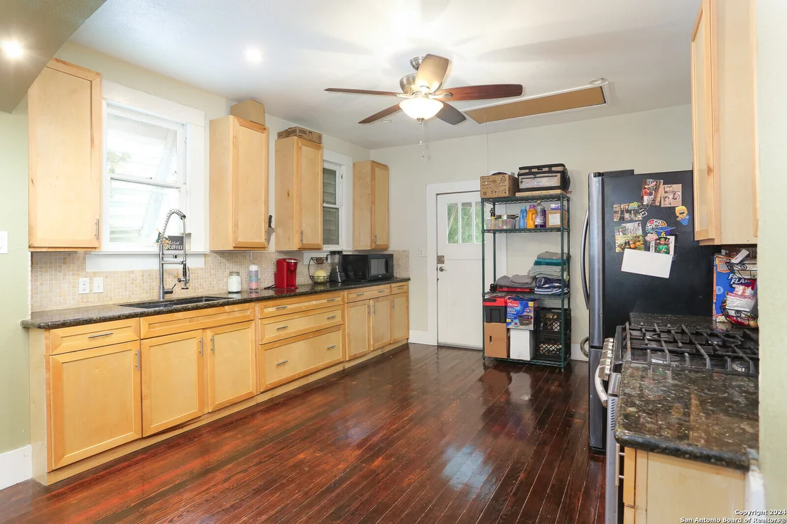 Photo of 511 DEVINE ST