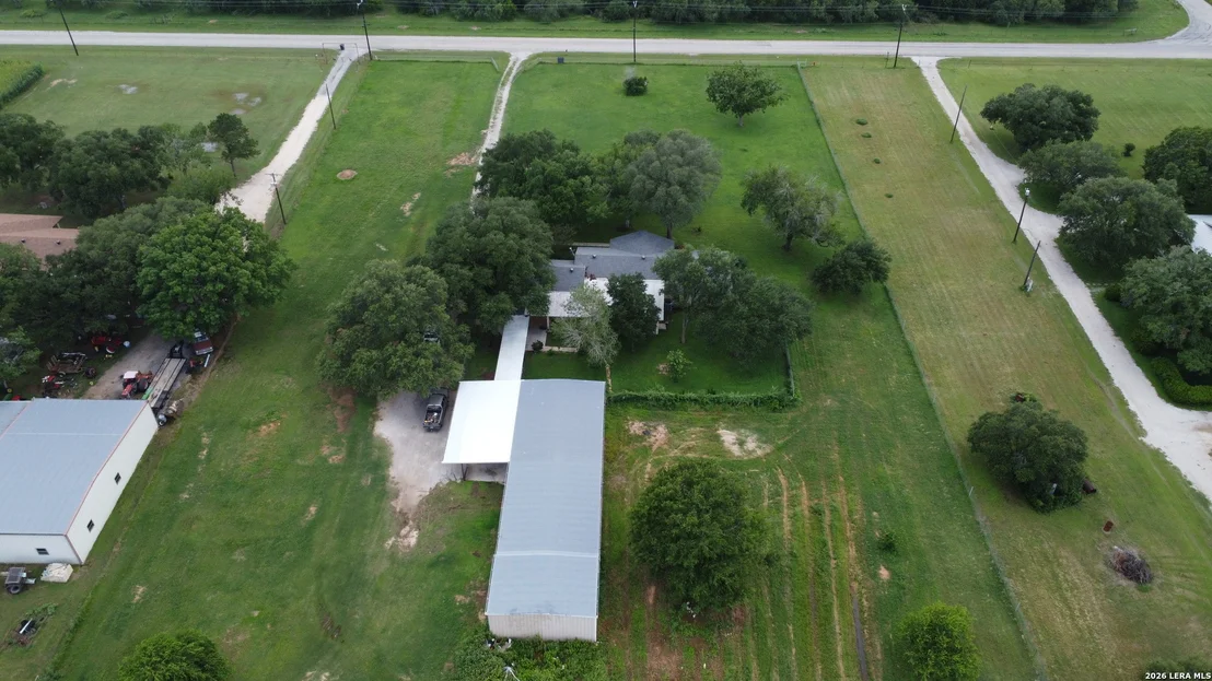 Photo of 900 N Graytown Rd