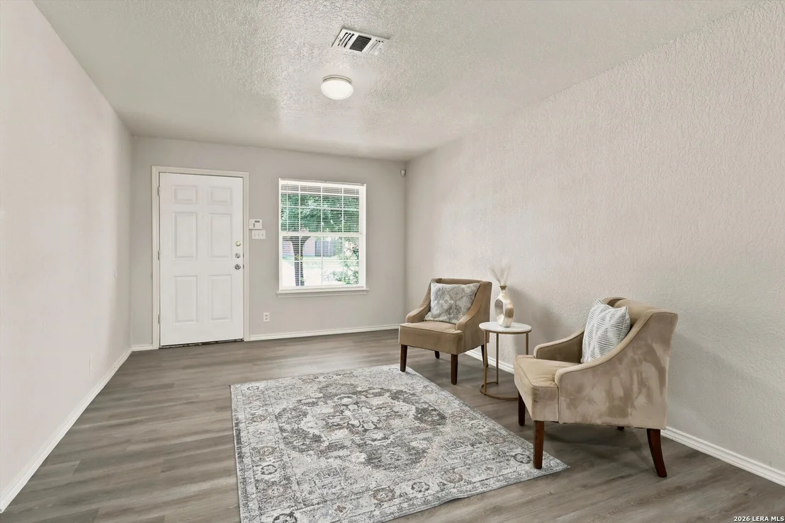 Photo of 8235 Heights Vly