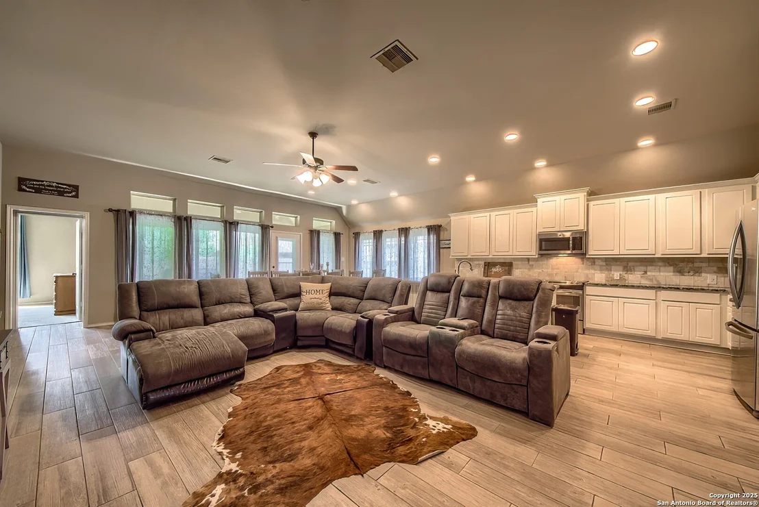 Photo of 2097 Range Rd
