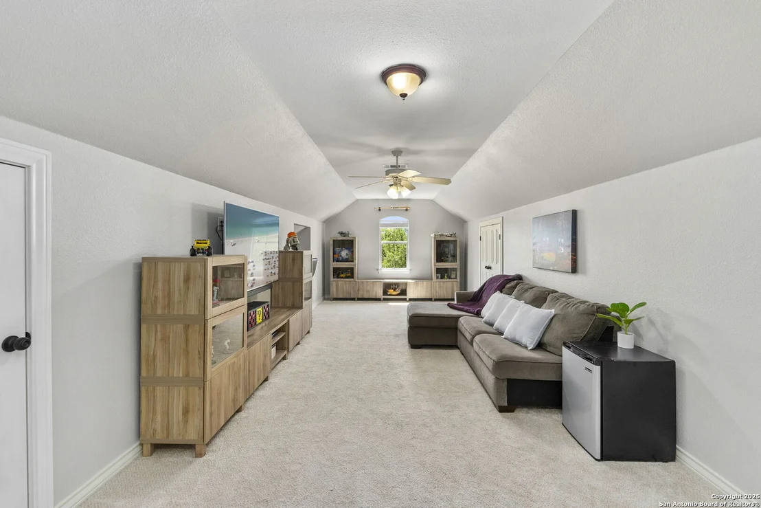 Photo of 915 Foxton
