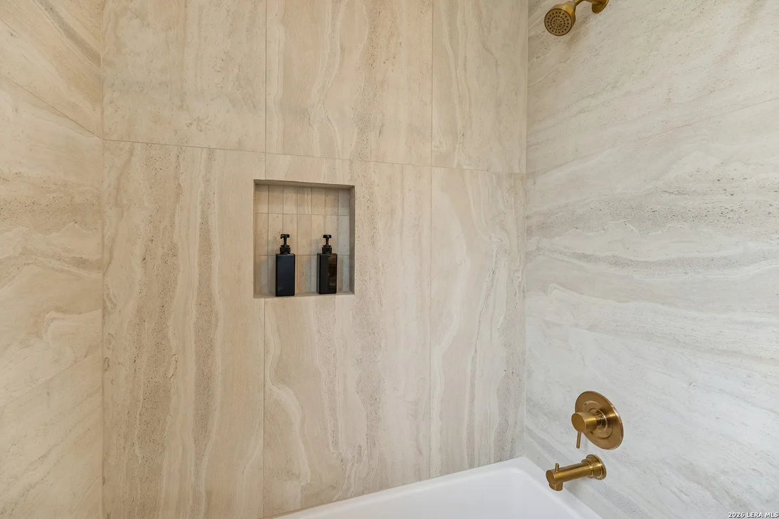Photo of 1430 Synandra