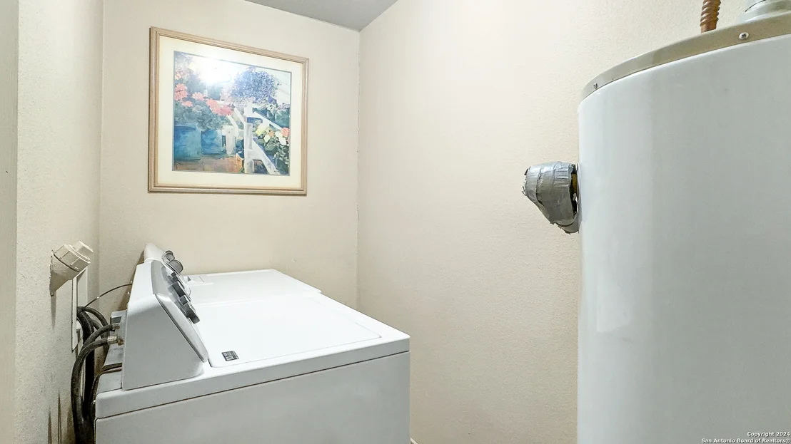 Photo of 331 Aaron Pl