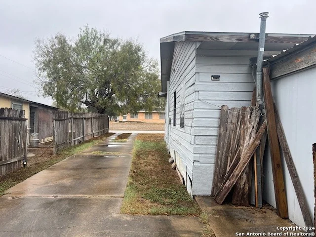 Photo of 602 E BLAIR