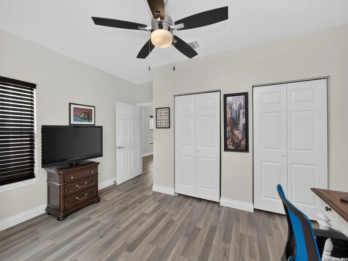 Photo of 547 Belmont