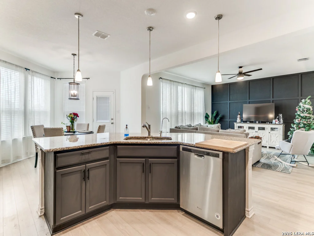 Photo of 15227 Sirius Cir