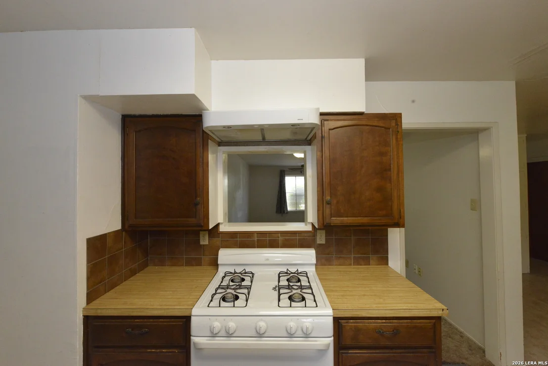 Photo of 222 ZEPHYR DR