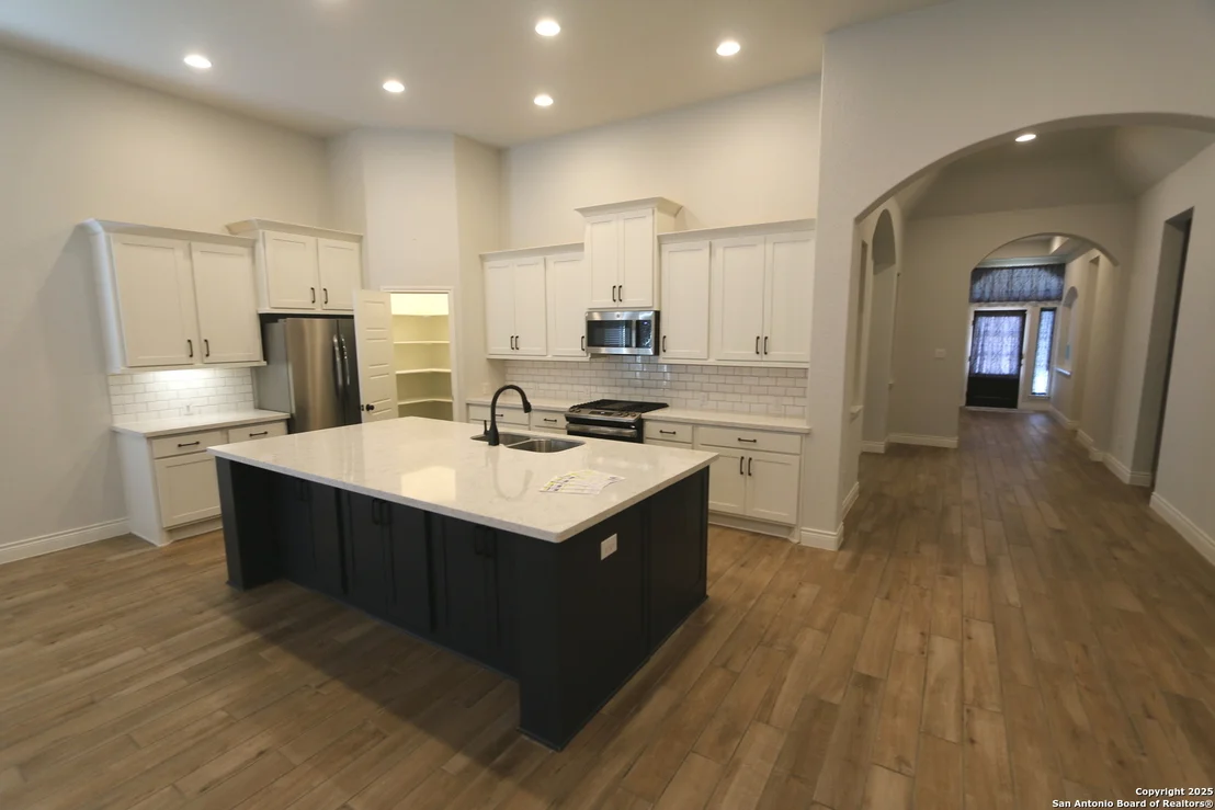 Photo of 2965 GROVE WAY