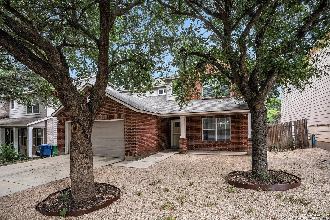 Photo of 10131 Cedarcliff