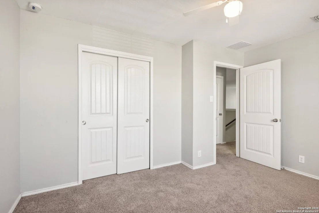 Photo of 429 KINGS WAY