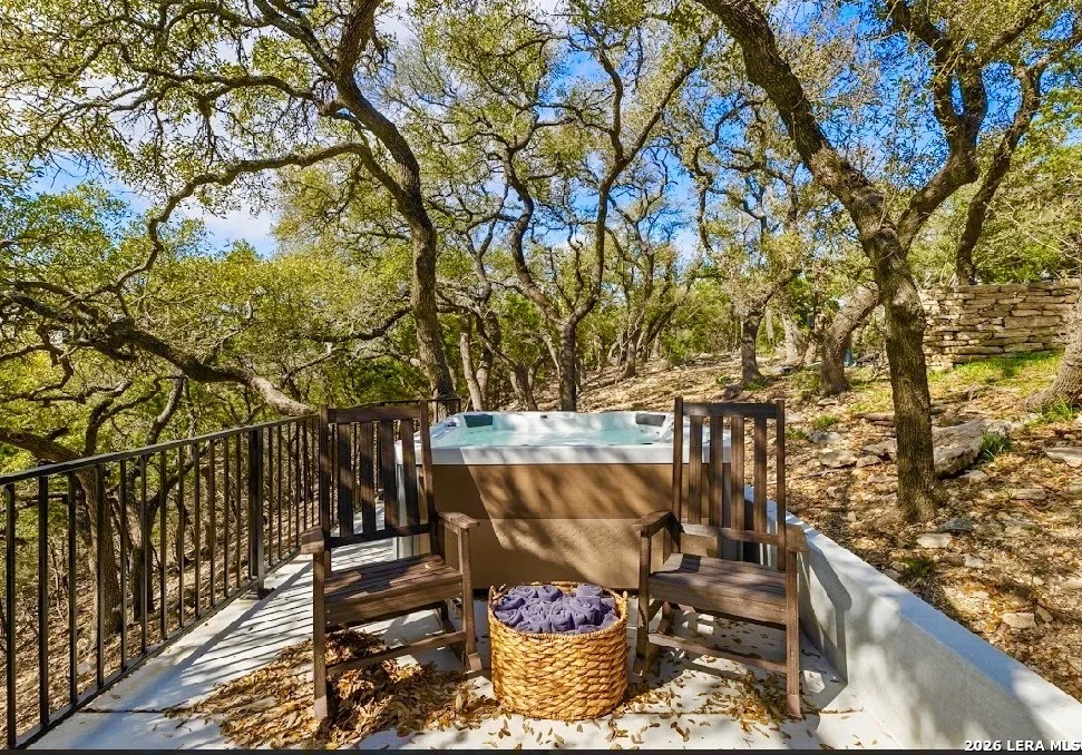 Photo of 120 Eagle Cliff Cir