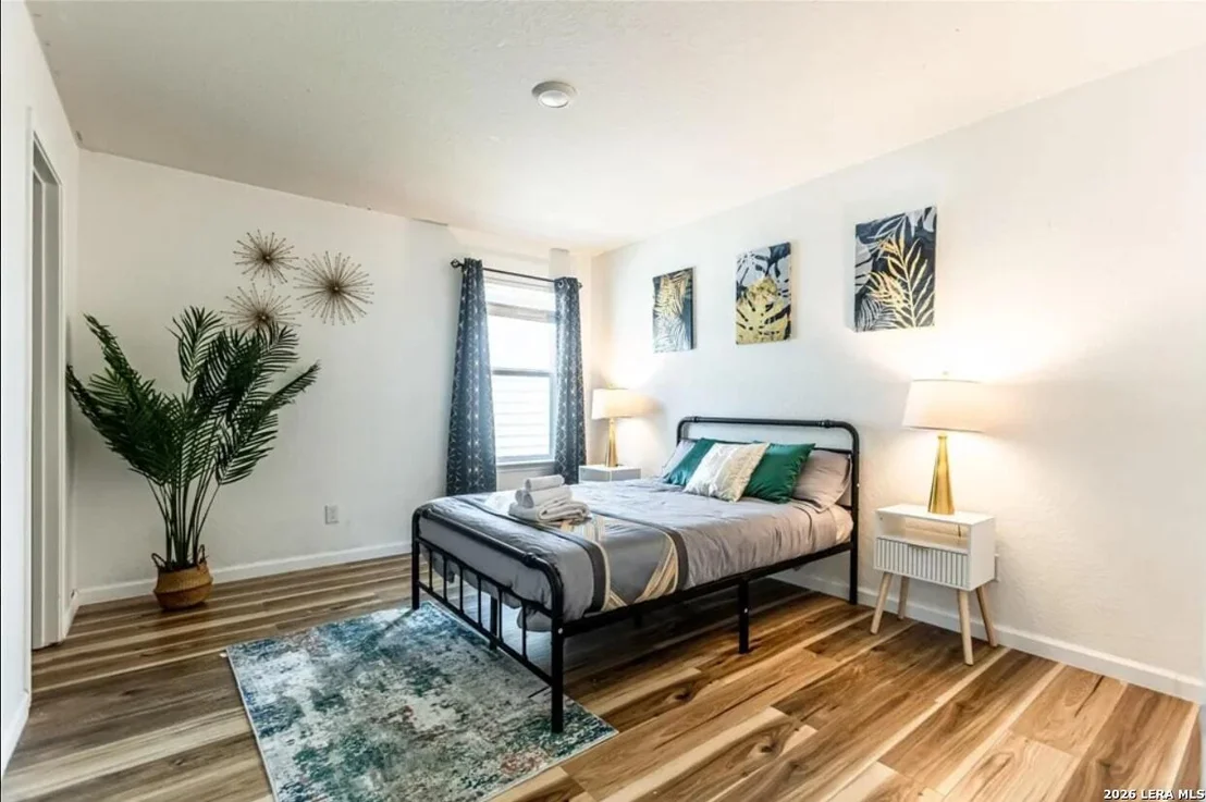 Photo of 3240 Mission Riv