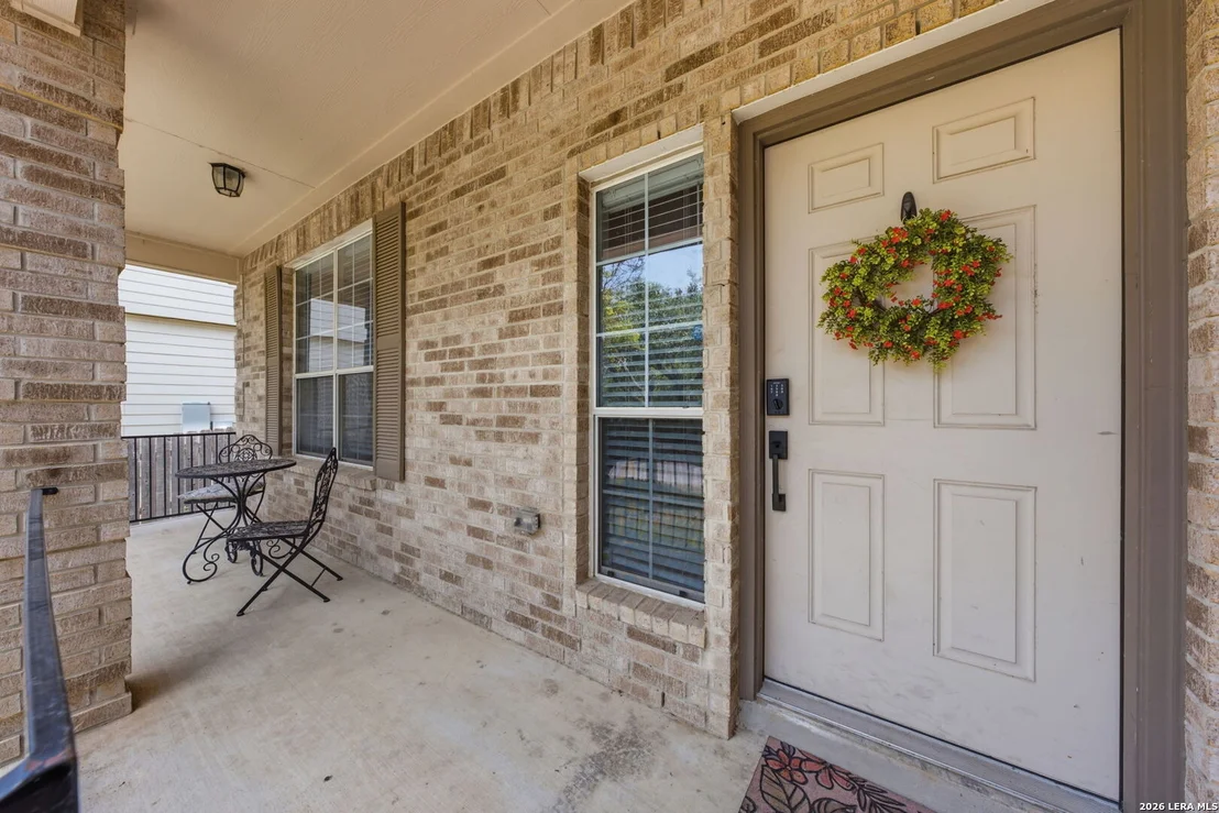 Photo of 17210 Darien Wing